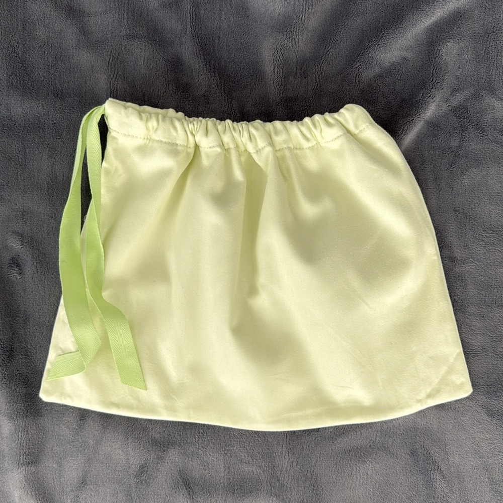 Burberry Lime Green Dust Bag - Picture 2 of 3